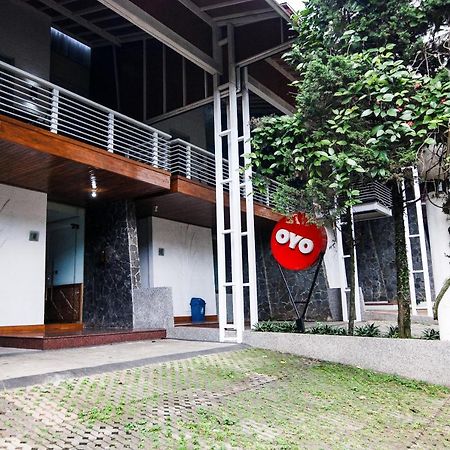Oyo 229 Hi Quality Hotel Bandung Exterior foto