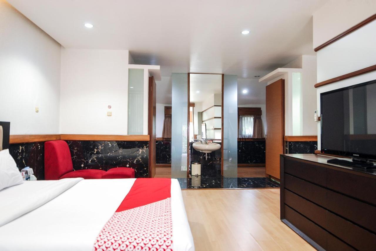 Oyo 229 Hi Quality Hotel Bandung Exterior foto