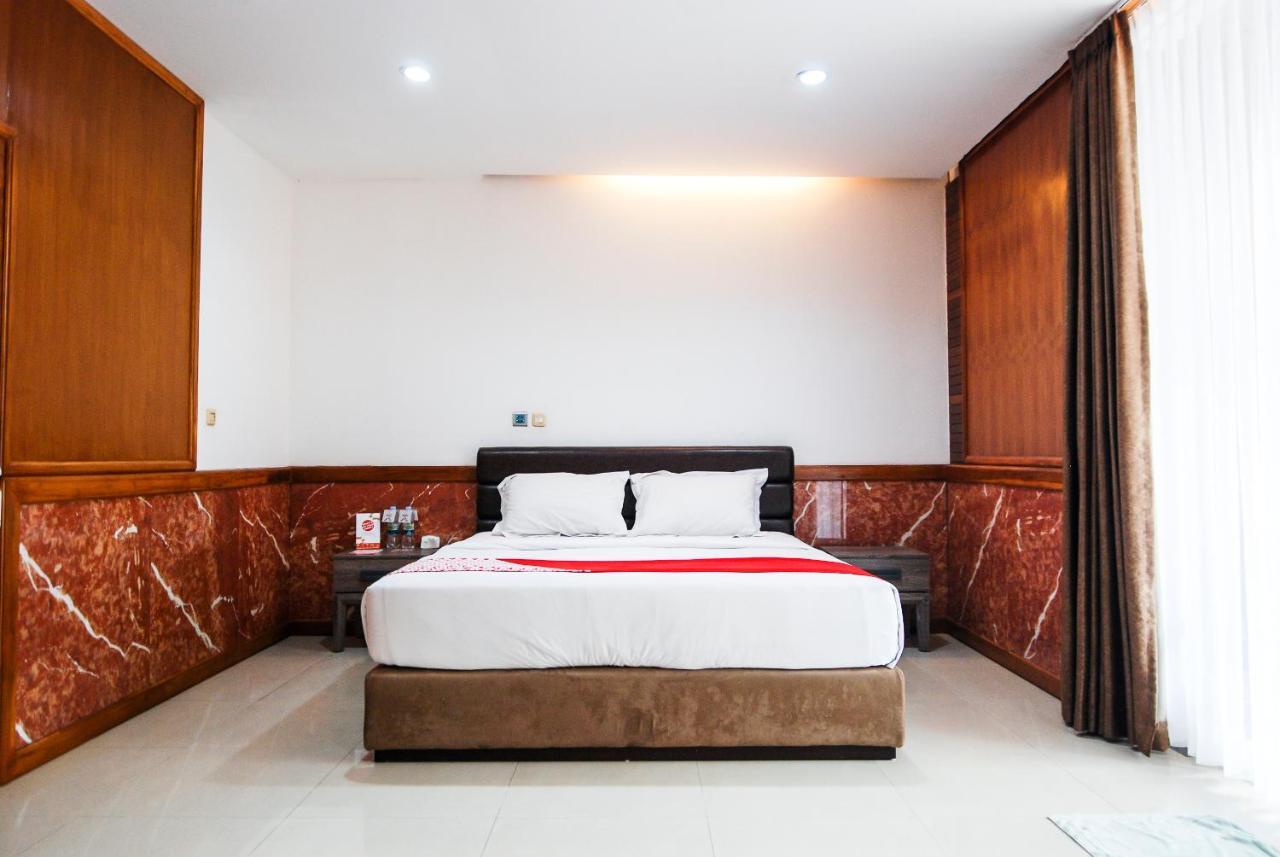 Oyo 229 Hi Quality Hotel Bandung Exterior foto