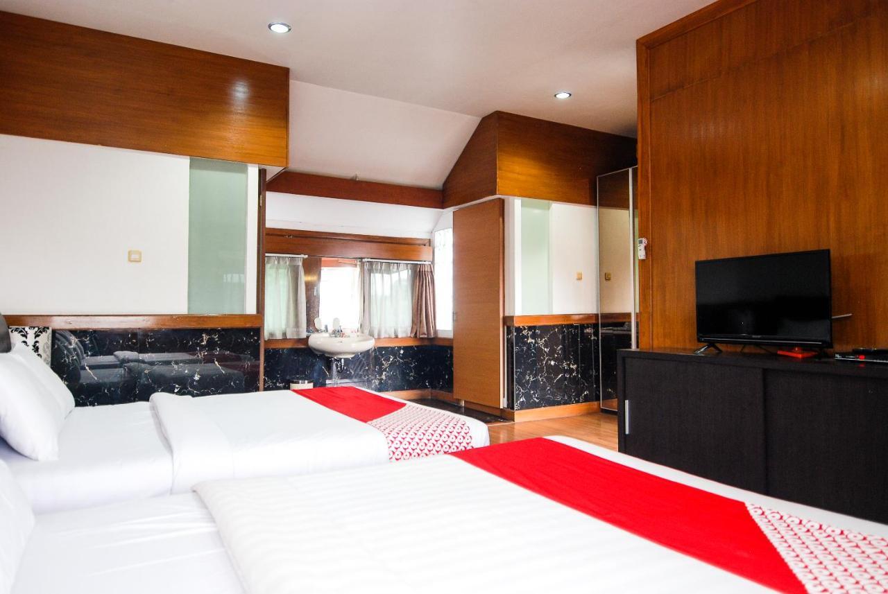Oyo 229 Hi Quality Hotel Bandung Exterior foto