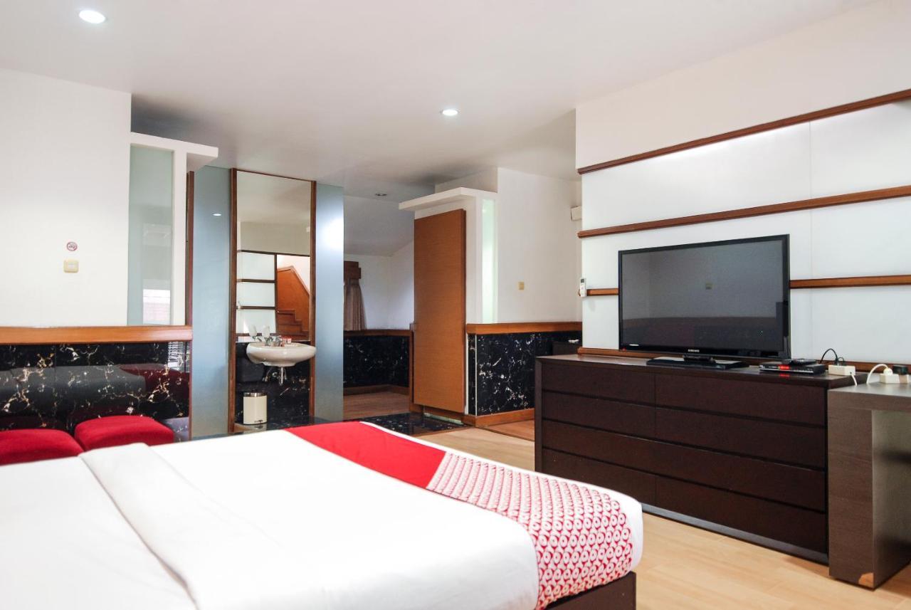 Oyo 229 Hi Quality Hotel Bandung Exterior foto