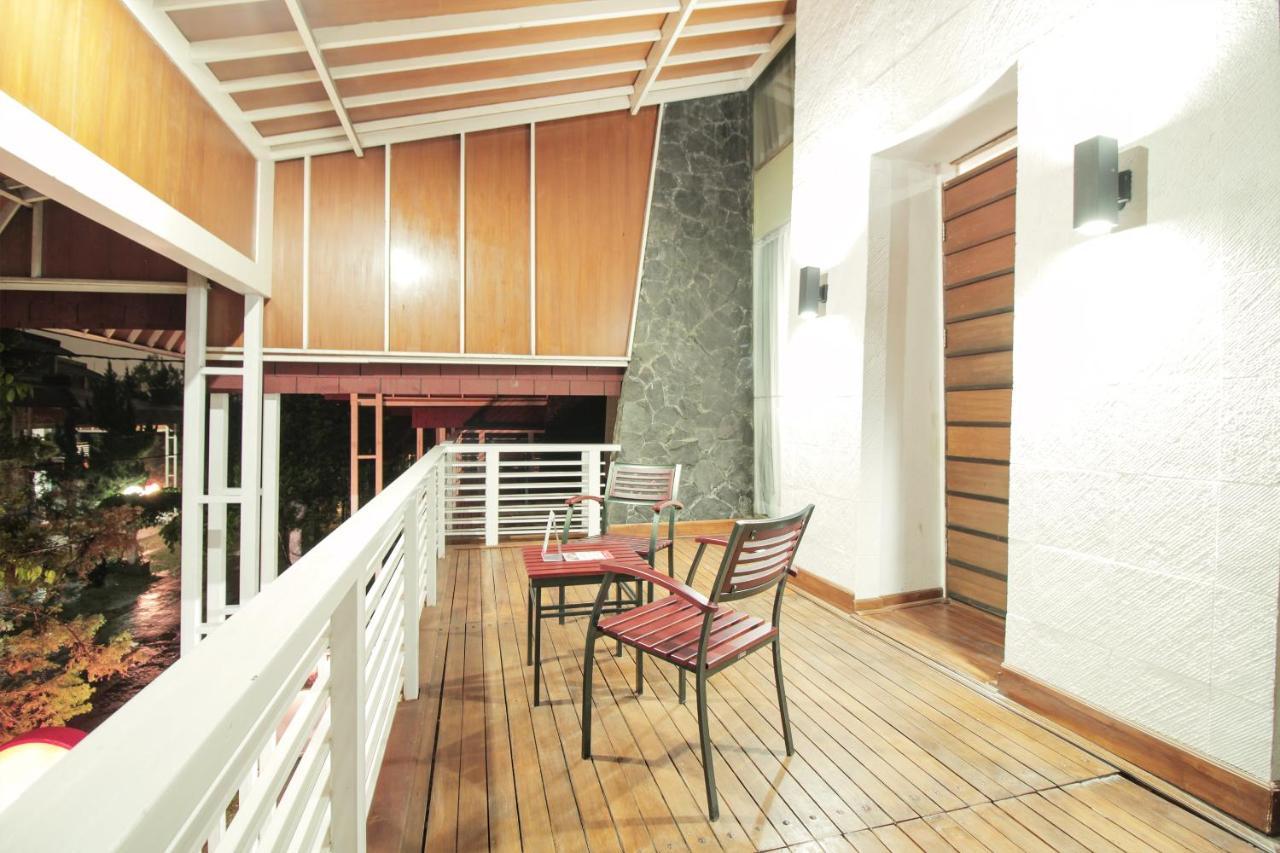 Oyo 229 Hi Quality Hotel Bandung Exterior foto
