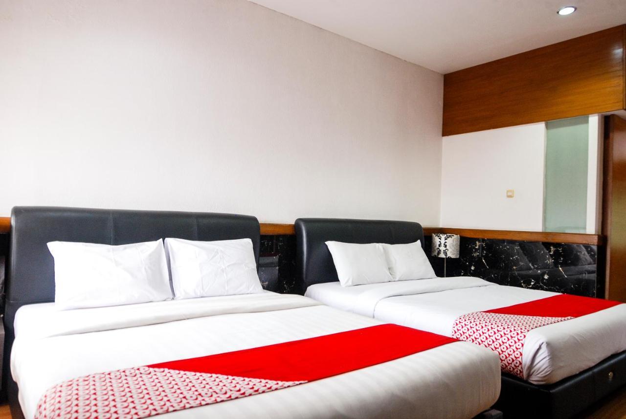Oyo 229 Hi Quality Hotel Bandung Exterior foto