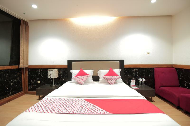 Oyo 229 Hi Quality Hotel Bandung Exterior foto