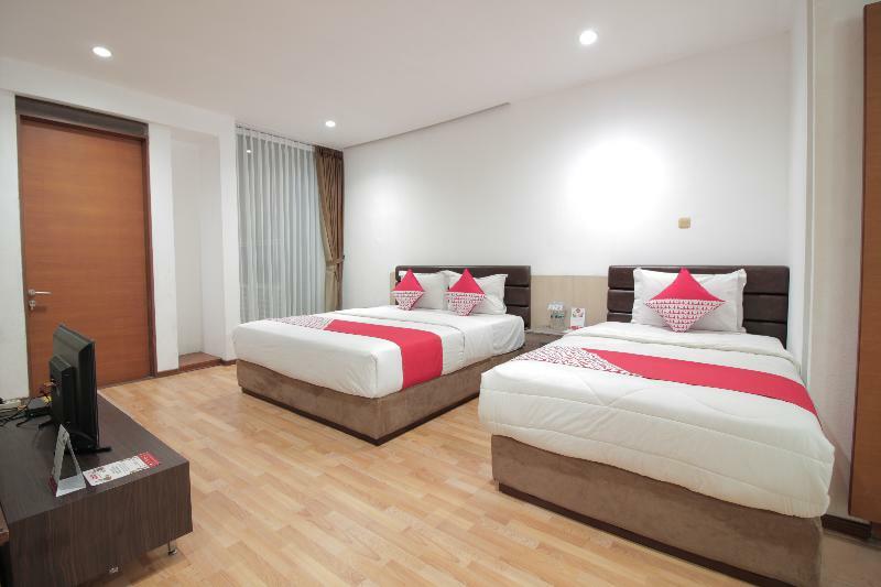 Oyo 229 Hi Quality Hotel Bandung Exterior foto