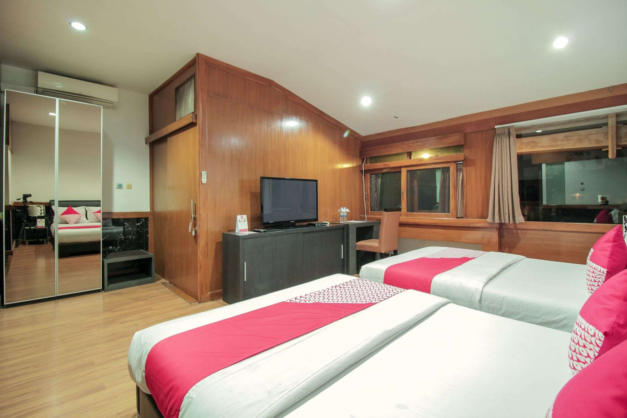Oyo 229 Hi Quality Hotel Bandung Exterior foto