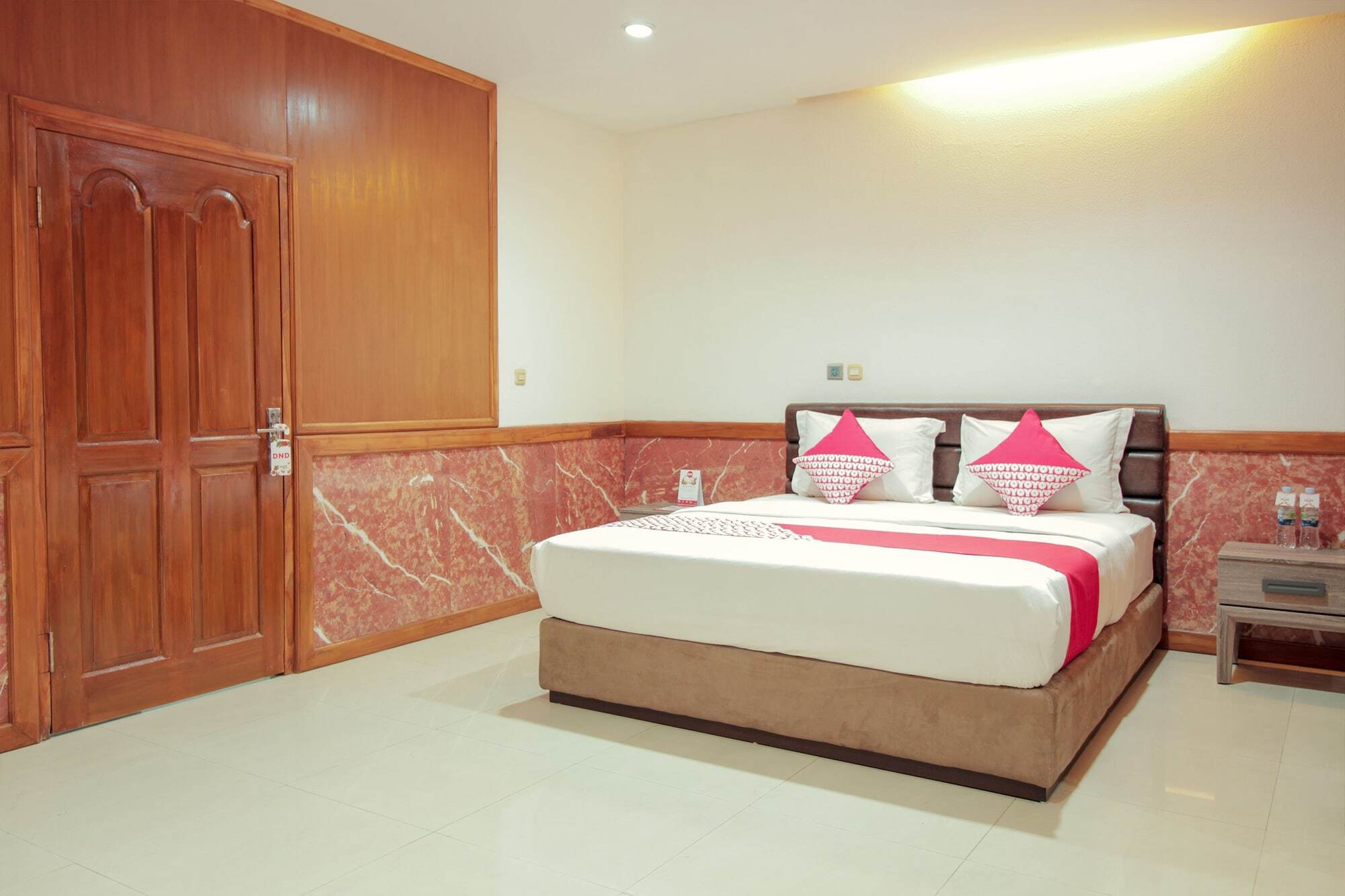 Oyo 229 Hi Quality Hotel Bandung Exterior foto