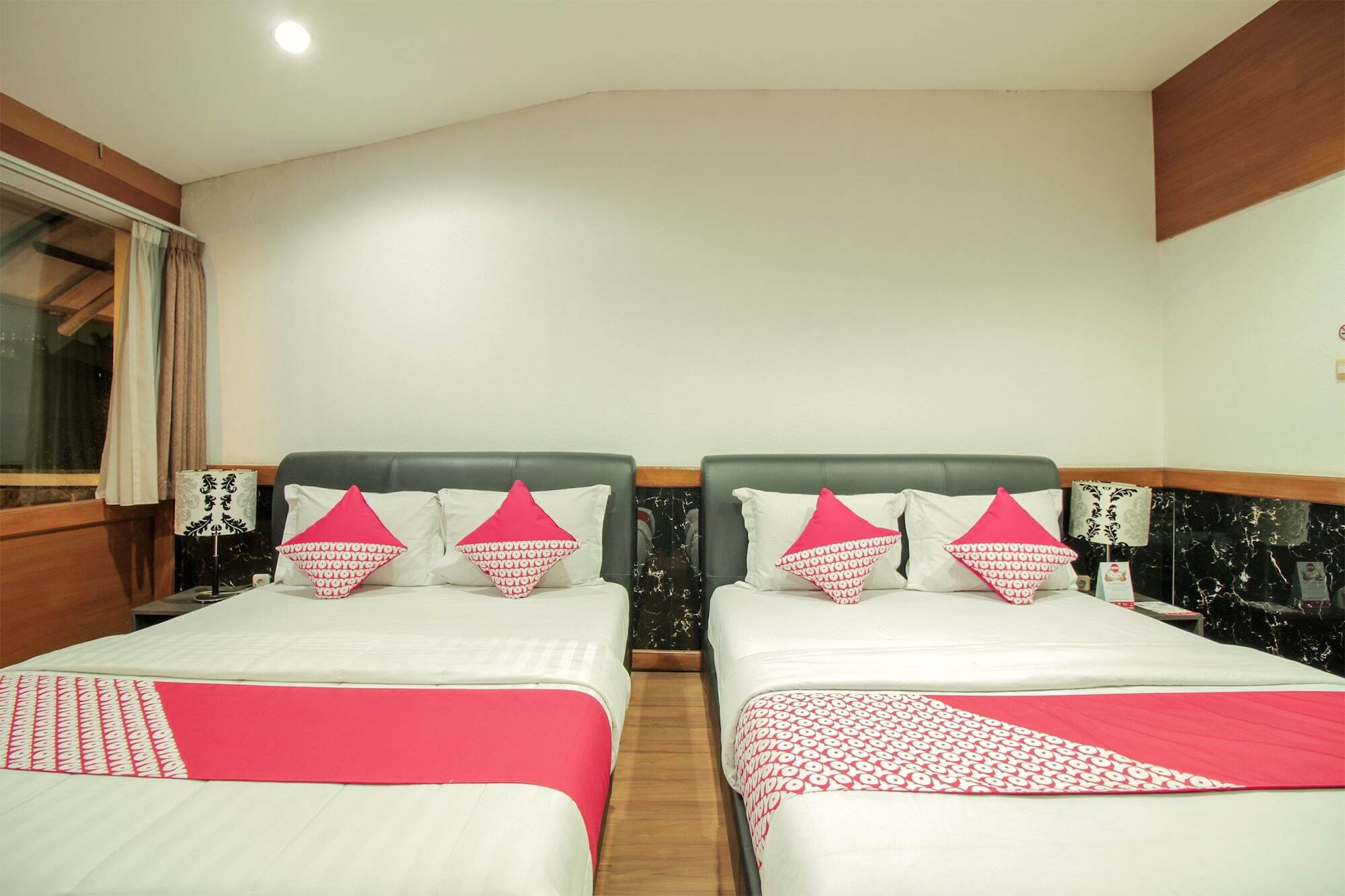 Oyo 229 Hi Quality Hotel Bandung Exterior foto