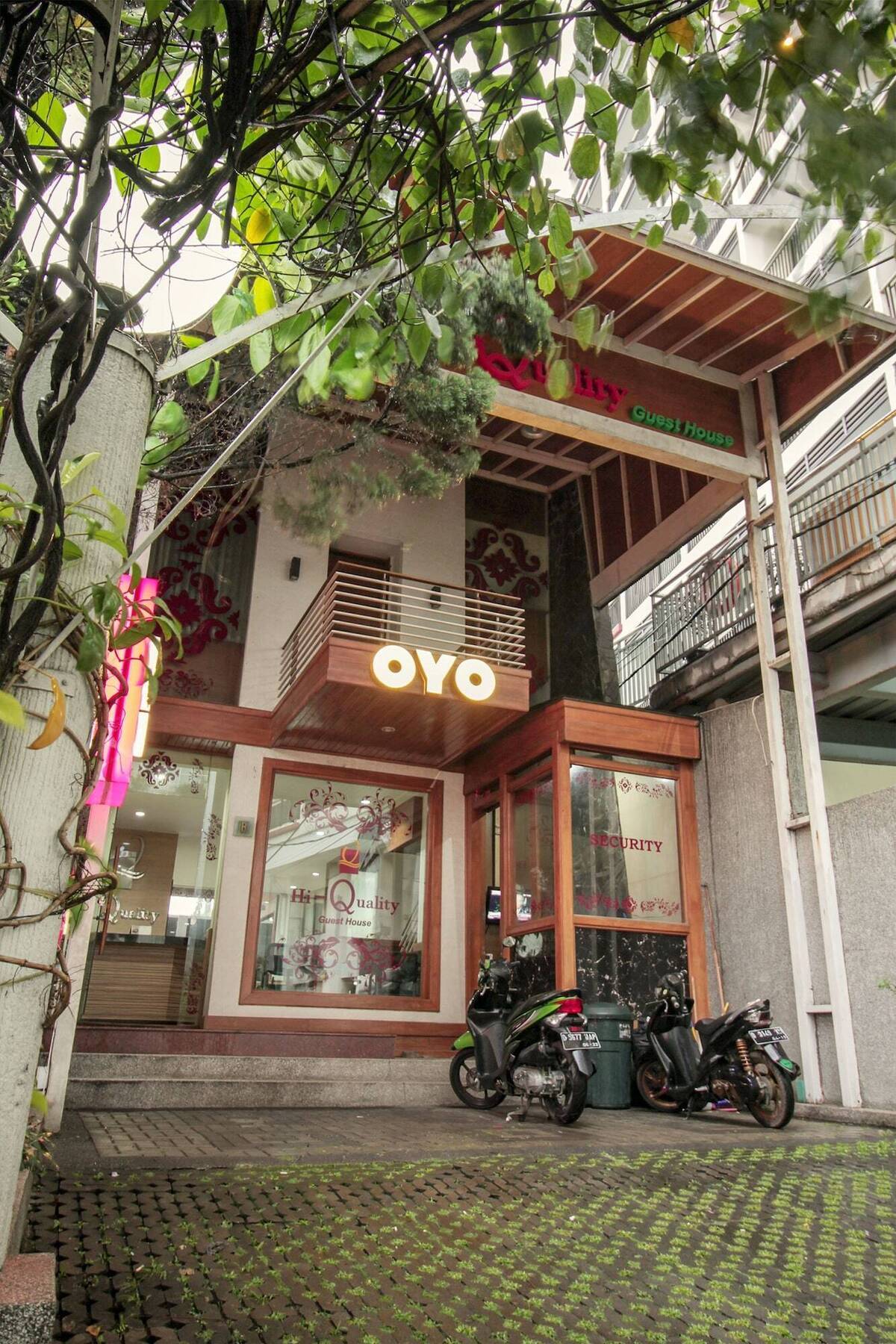 Oyo 229 Hi Quality Hotel Bandung Exterior foto